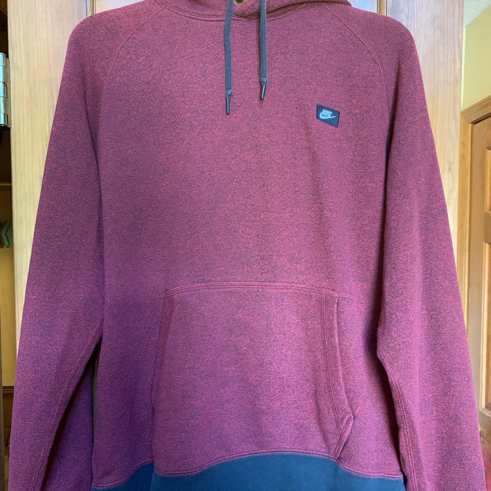 Nike Men’s Sweatshirt